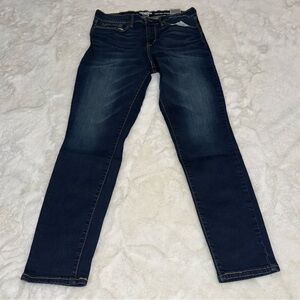 denizen from levi’s skinny jeans